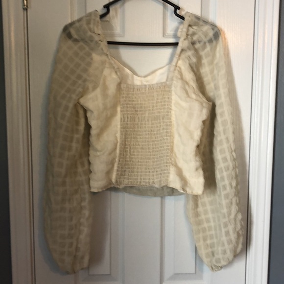 Moussy Fitted Puff Sleeve Top in Gauzy Cream - Picture 2 of 10